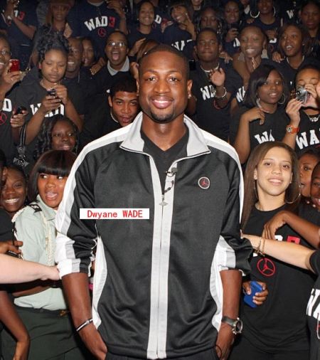 法尔克：于帕优先考虑与拜仁续约，也会考虑巴黎和皇马（法尔克：于帕首选与拜仁续约，同时考虑巴黎与皇马）