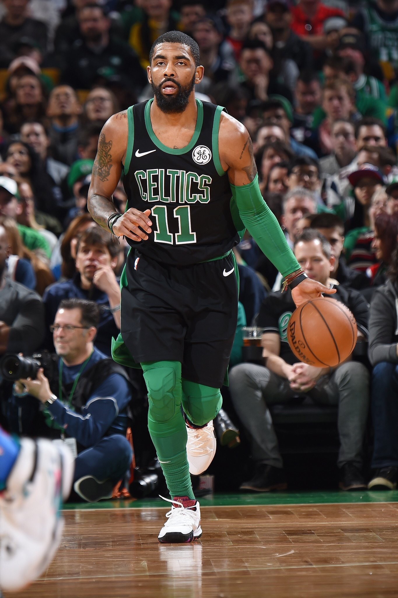 斯维拉尔：不意外我们目前排名榜首，但不该过早关注积分榜（斯维拉尔：领跑并不意外，但现在还不必看积分榜）