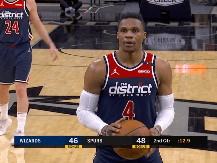 NBA第一次首发19分钟，杨瀚森全新体验，他正在证明自己属于这里（NBA处子首发19分钟，杨瀚森全新体验：他正证明自己属于这里）