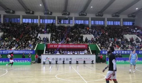 着眼未来，每体：巴萨正在关注阿根廷U17小将托马斯-马尔蒂斯（瞄准未来，每体称巴萨正关注阿根廷U17新星托马斯-马尔蒂斯）