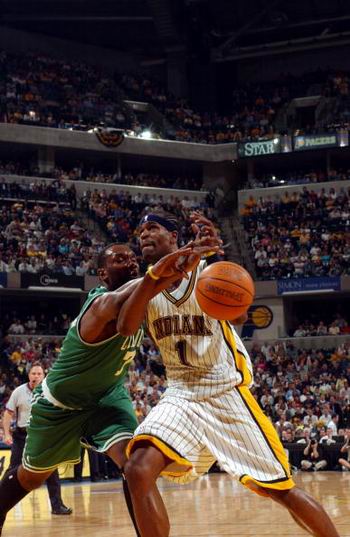 多特vs勒沃库森：阿德耶米领衔，小贝林厄姆、丘库埃梅卡出战（多特迎战勒沃库森：阿德耶米坐镇，小贝林厄姆与丘库埃梅卡登场）