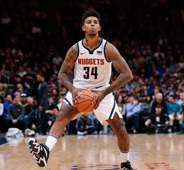 球星全场最佳毫无争议（球星荣膺全场最佳实至名归）