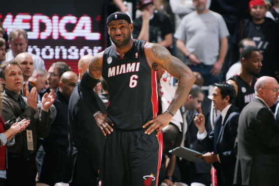 韩足晚报（2025.12.13）金泉和尚武明年恐迎来双输（韩足晚报（2025.12.13）：金泉与尚武明年或陷双败局）